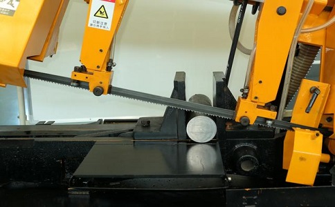 卢市镇数控带锯床自动送料精度会出现偏差吗？